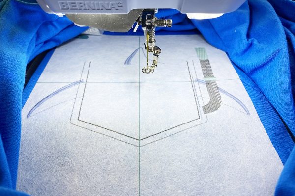 BCS_Pocket_Monster_Shirt_18_move-center_mark_BERNINA_WeAllSew_Blog_1200x800px